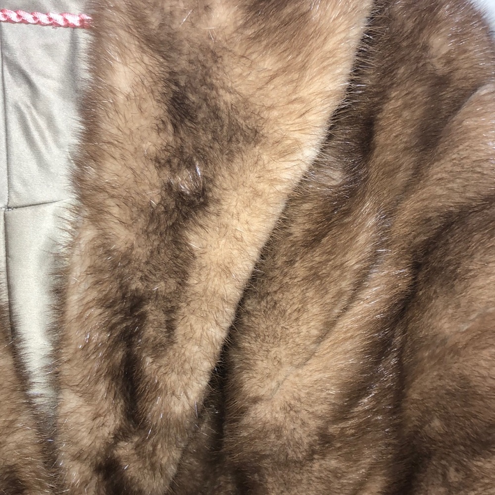 Luxurious Authentic Fur shawl 💞 - Picture 7 of 8